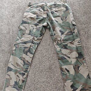 wrangler vintage 90s camo cargo pants, skater